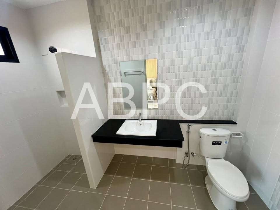 Brand New 3 Bed 2 Bath Townhouse In East Pattaya photo 12
