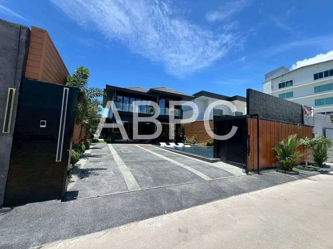 Brand New Modern Luxury 7 Bed 8 Bath Pool Villa In Jomtien photo 11
