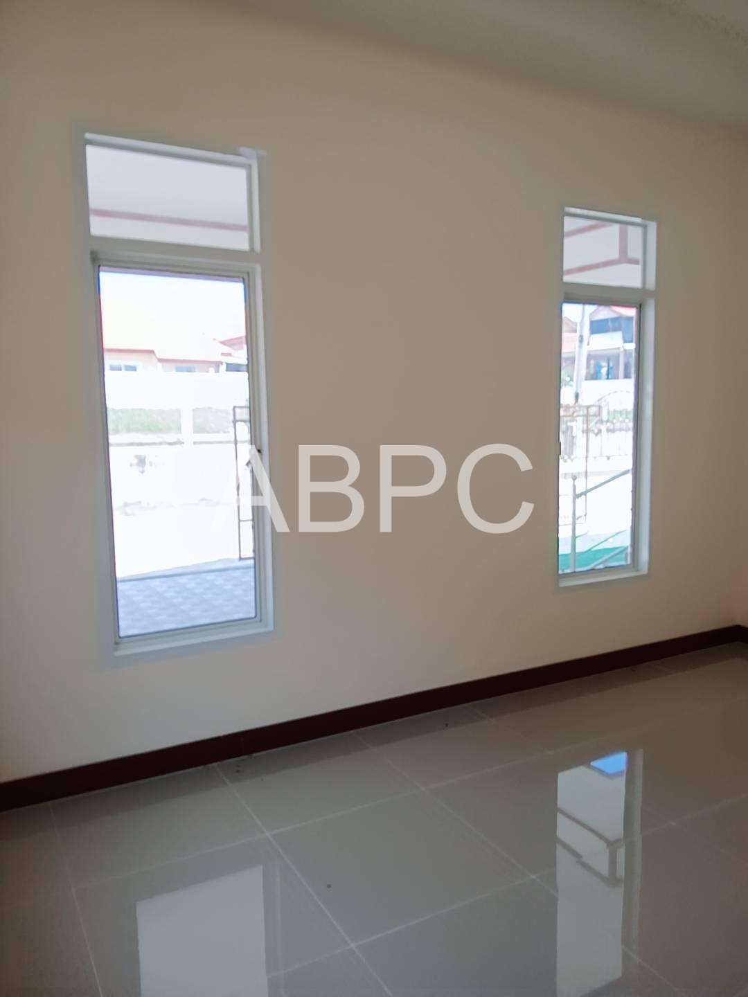 Brand New 3 Bed 2 Bath House In Bang Saray photo 2