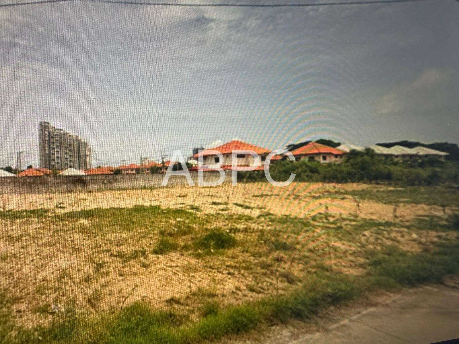 Land Close To The Beach For Sale In Jomtien photo 3