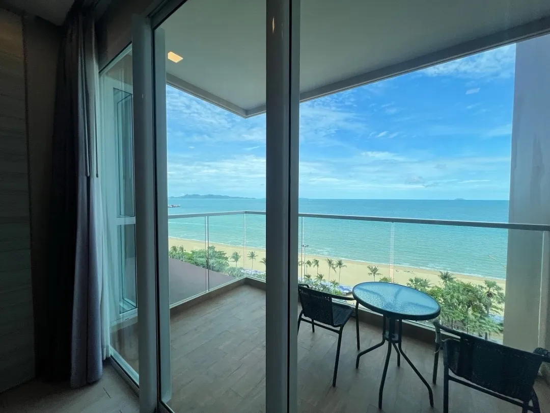 Front Facing Ocean View 1 Bed 1 Bath Condo In Jomtien photo 12