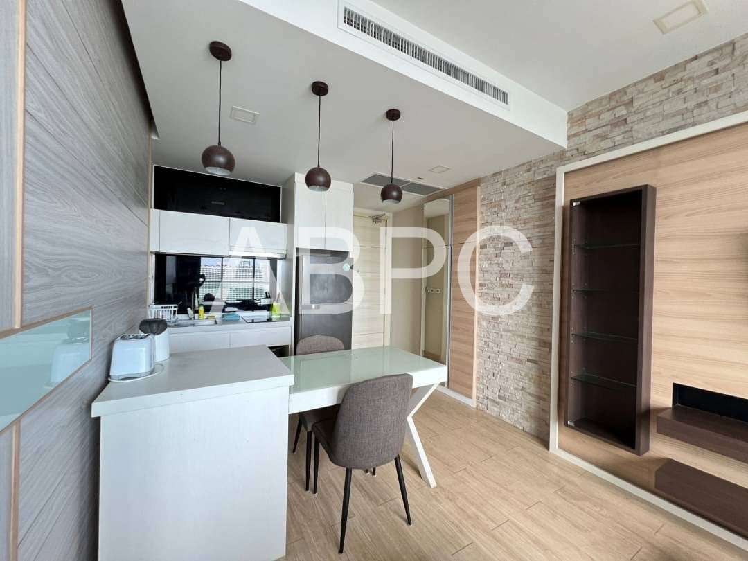 Beachfront Ocean View 1 Bed 1 Bath Condo In Jomtien photo 7