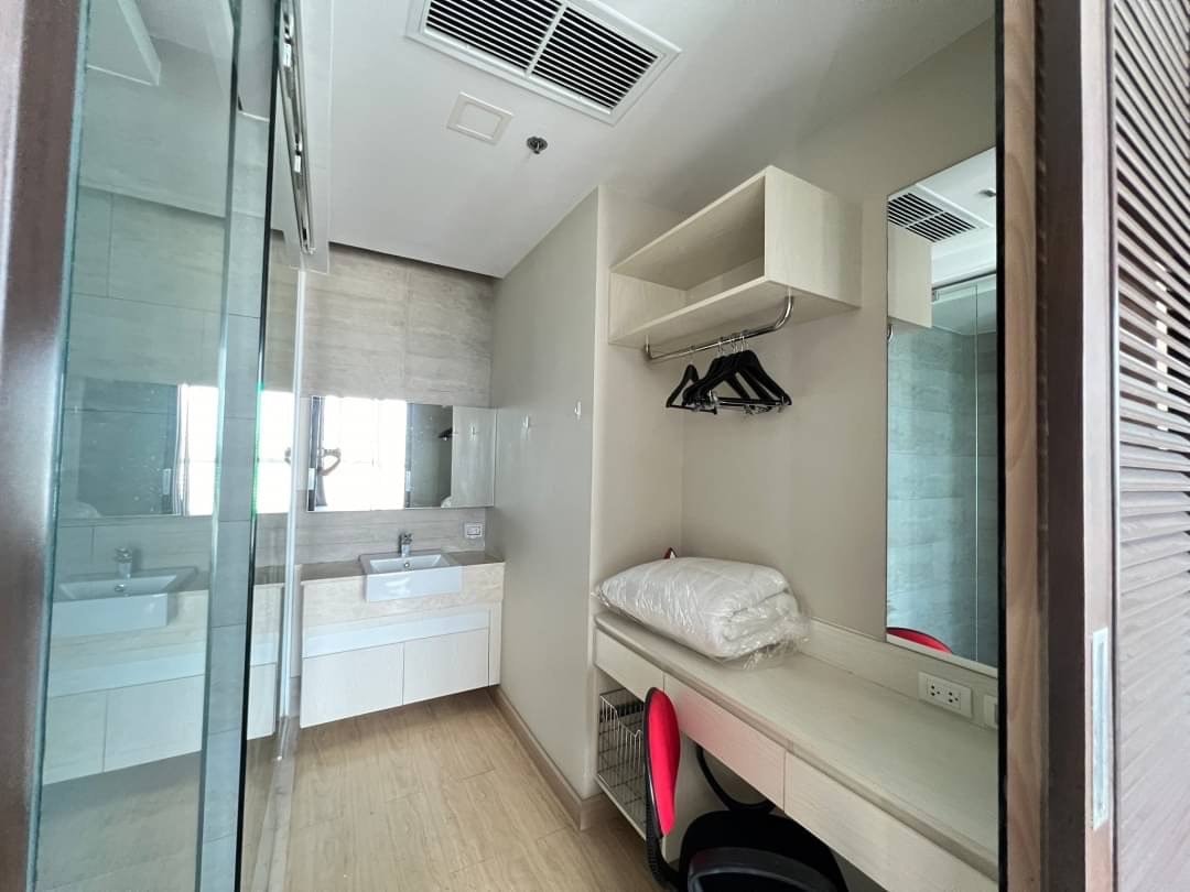 Beachfront Ocean View 1 Bed 1 Bath Condo In Jomtien photo 15