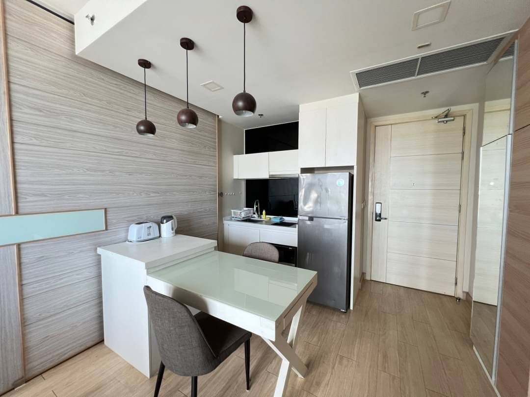Beachfront Ocean View 1 Bed 1 Bath Condo In Jomtien photo 22