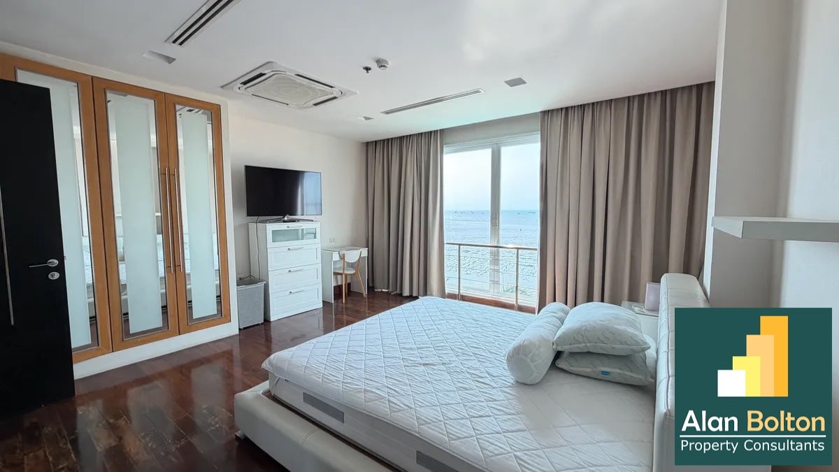 Beachfront Two Bedroom  condominium For Rent in Naklua photo 10