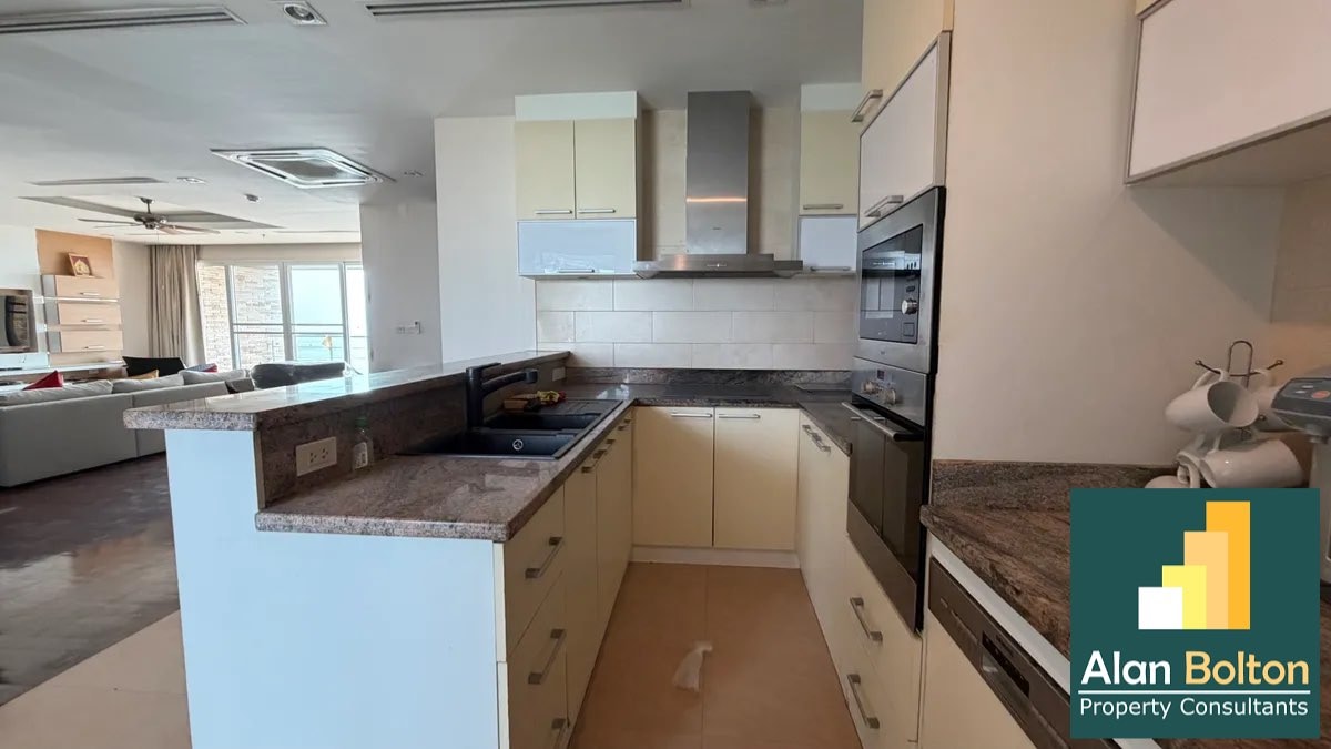 Beachfront Two Bedroom  condominium For Rent in Naklua photo 4