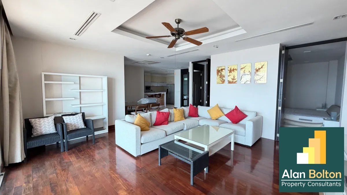 Beachfront Two Bedroom  condominium For Rent in Naklua photo 6