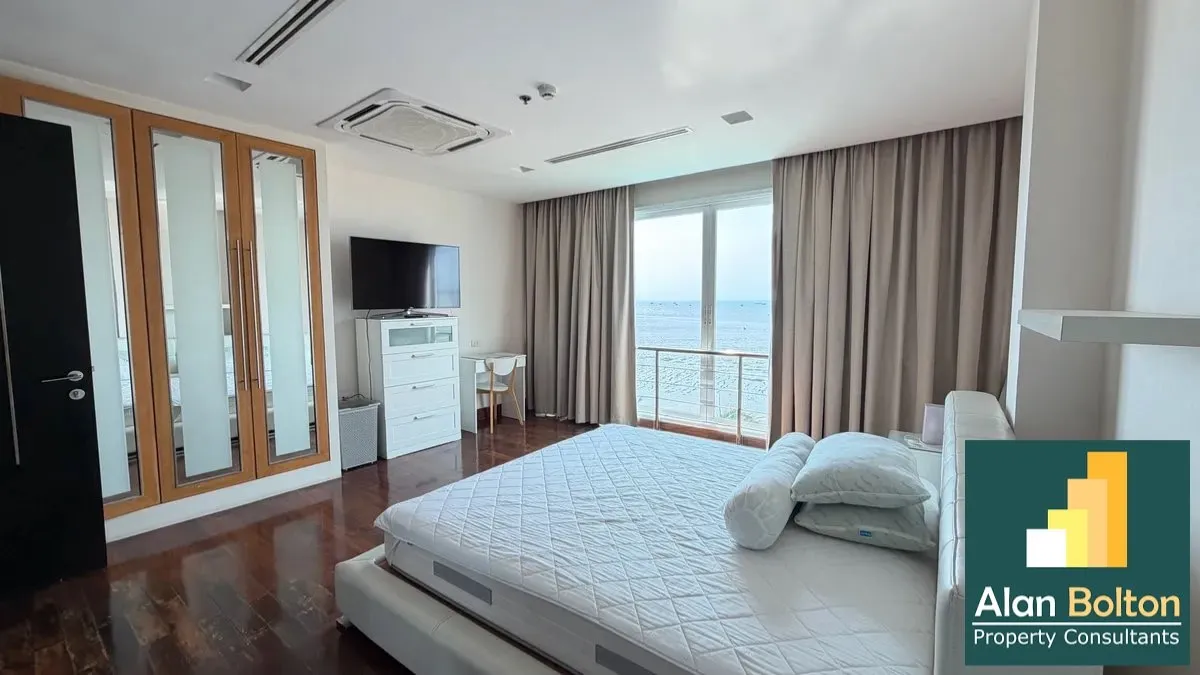 Beachfront Two Bedroom condominium For Rent in Naklua photo 9