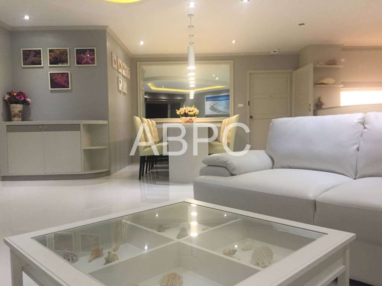 3 Bedrroms 2 Bathrooms in Wong Amat photo 6