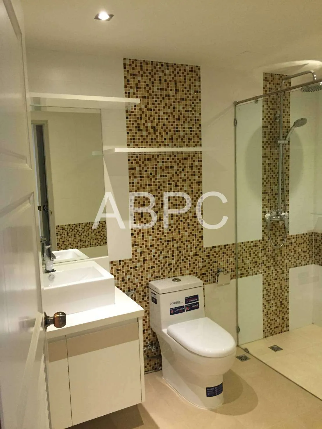 3 Bedrroms 2 Bathrooms in Wong Amat photo 12