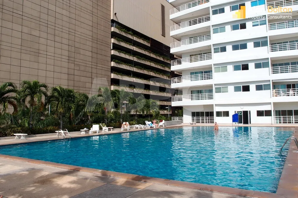 1 Bath in Central Pattaya CR1469 photo 2