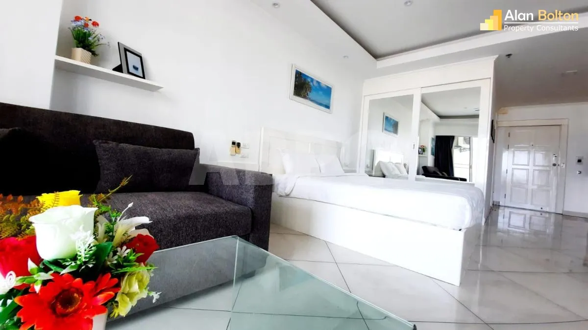 1 Bath in Central Pattaya CR1469 photo 5