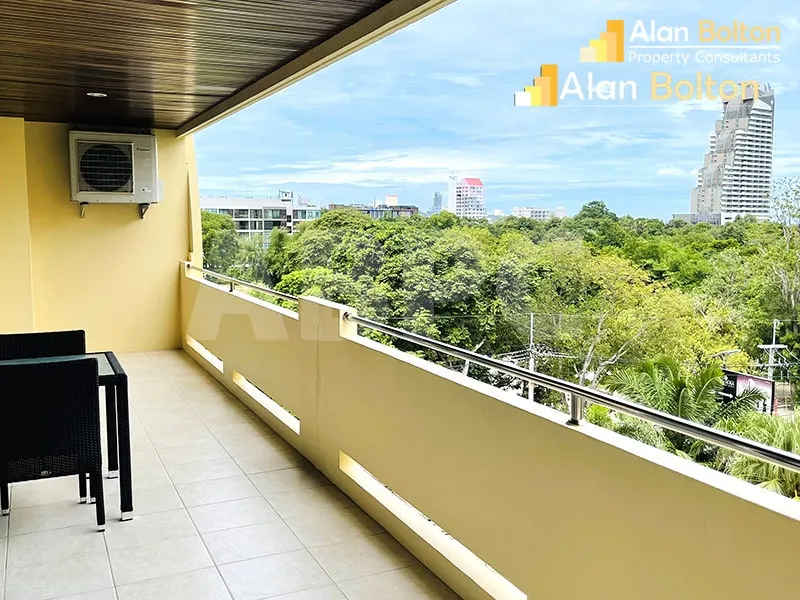 1 Bed 2 Bath in Wong Amat CR1548 photo 11