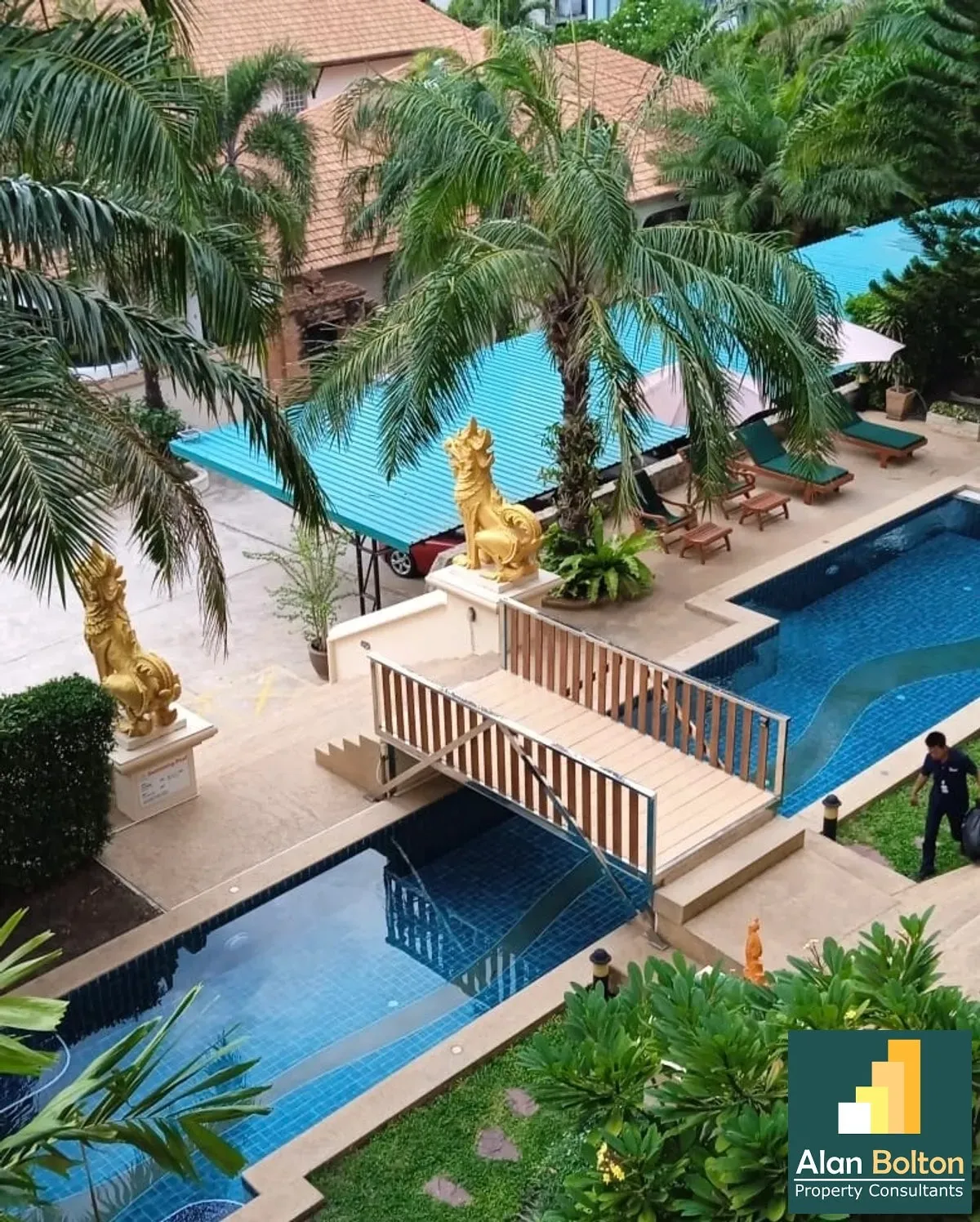 Large Ocean View 1 Bed 1 Bath Condo In Pratumnak