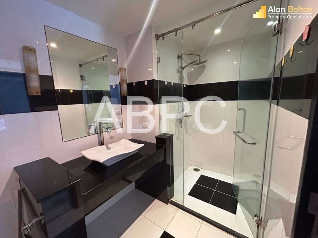 1 Bedroom Condo for Sale in Central Pattaya photo 6