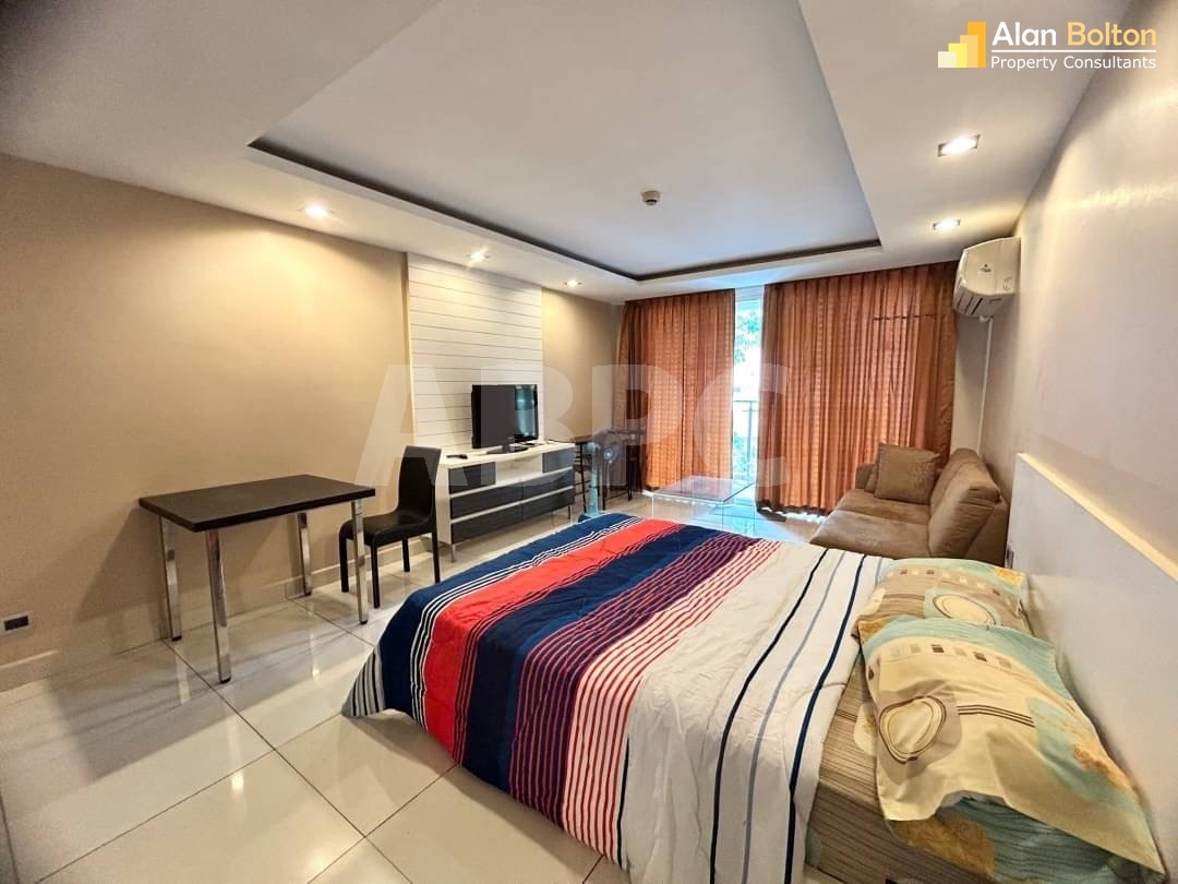 Cheap Large Studio For Sale  in Pratumnak photo 5