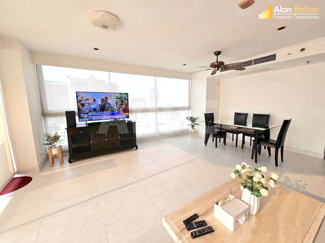 Beachfront Front Facing Ocean View 2 Bed 2 Bath in Northshore photo 8