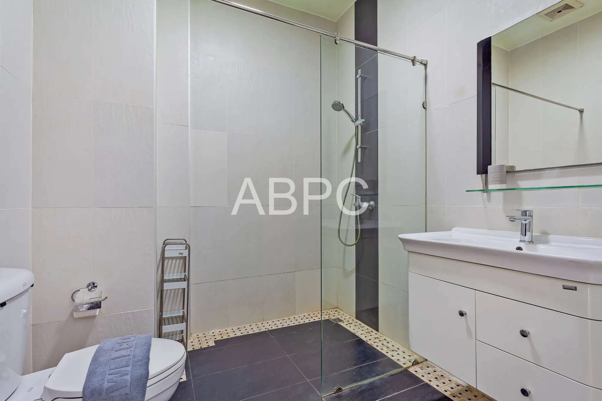1 Bed 1 Bath in Pratumnak CR2311 photo 3