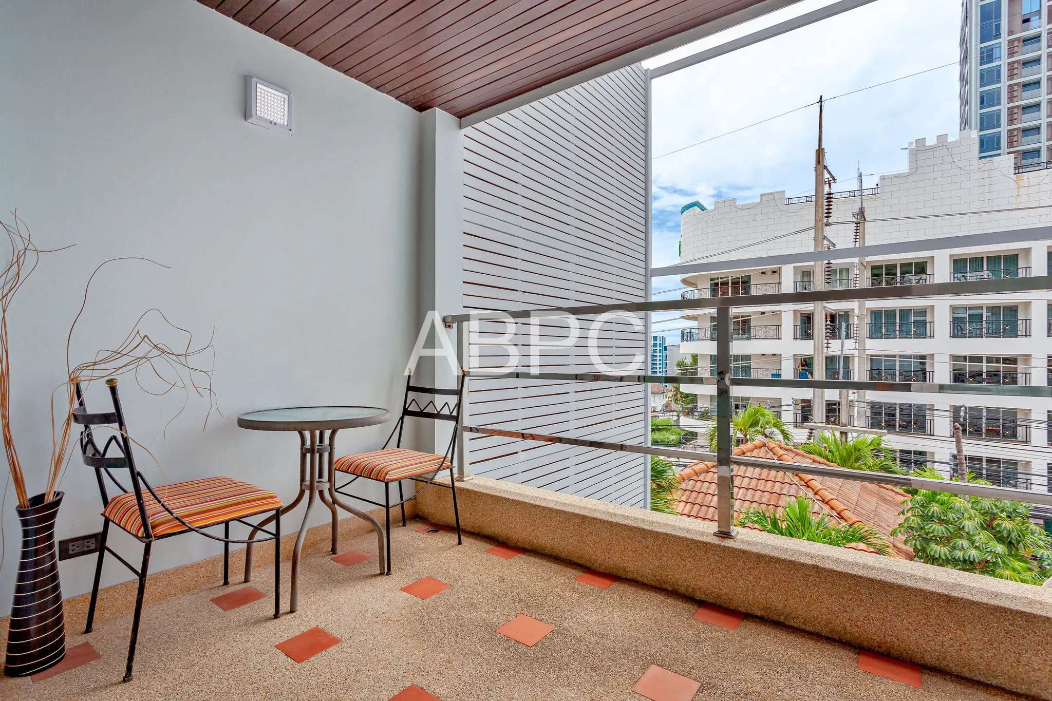 1 Bed 1 Bath in Pratumnak CR2312 photo 7
