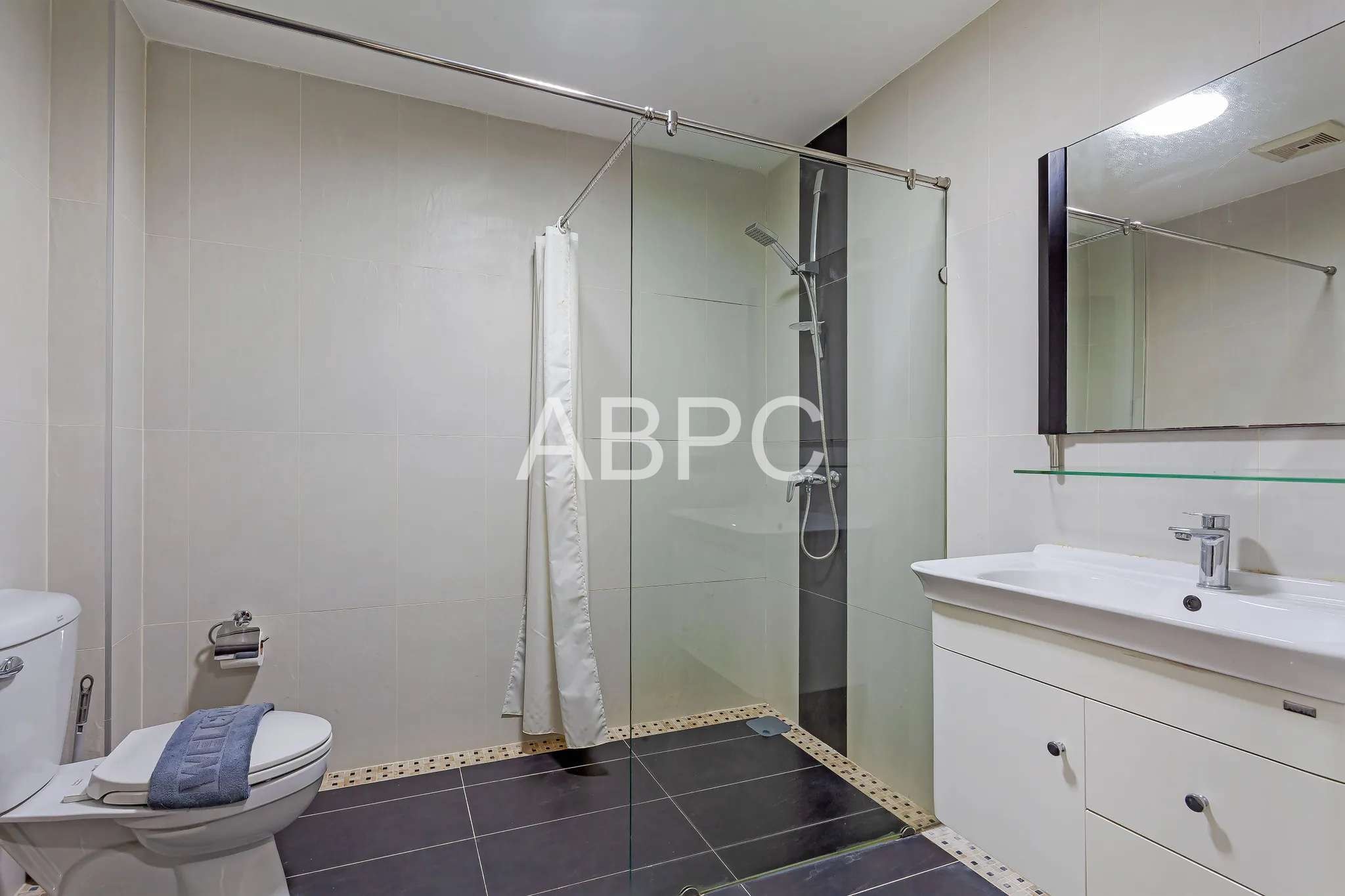 1 Bed 1 Bath in Pratumnak CR2312 photo 4