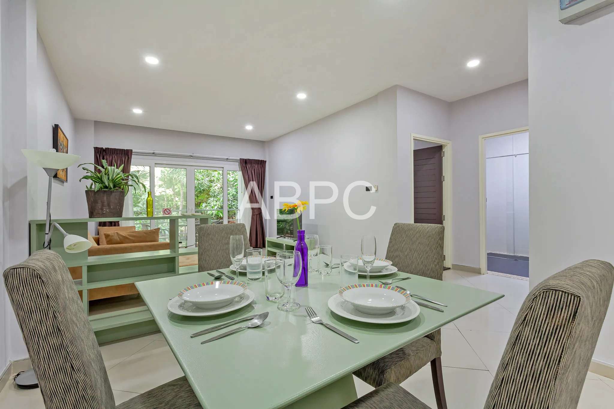 Garden View 1 Bed 1 Bath Condo in Pratumnak CR2313 photo 4