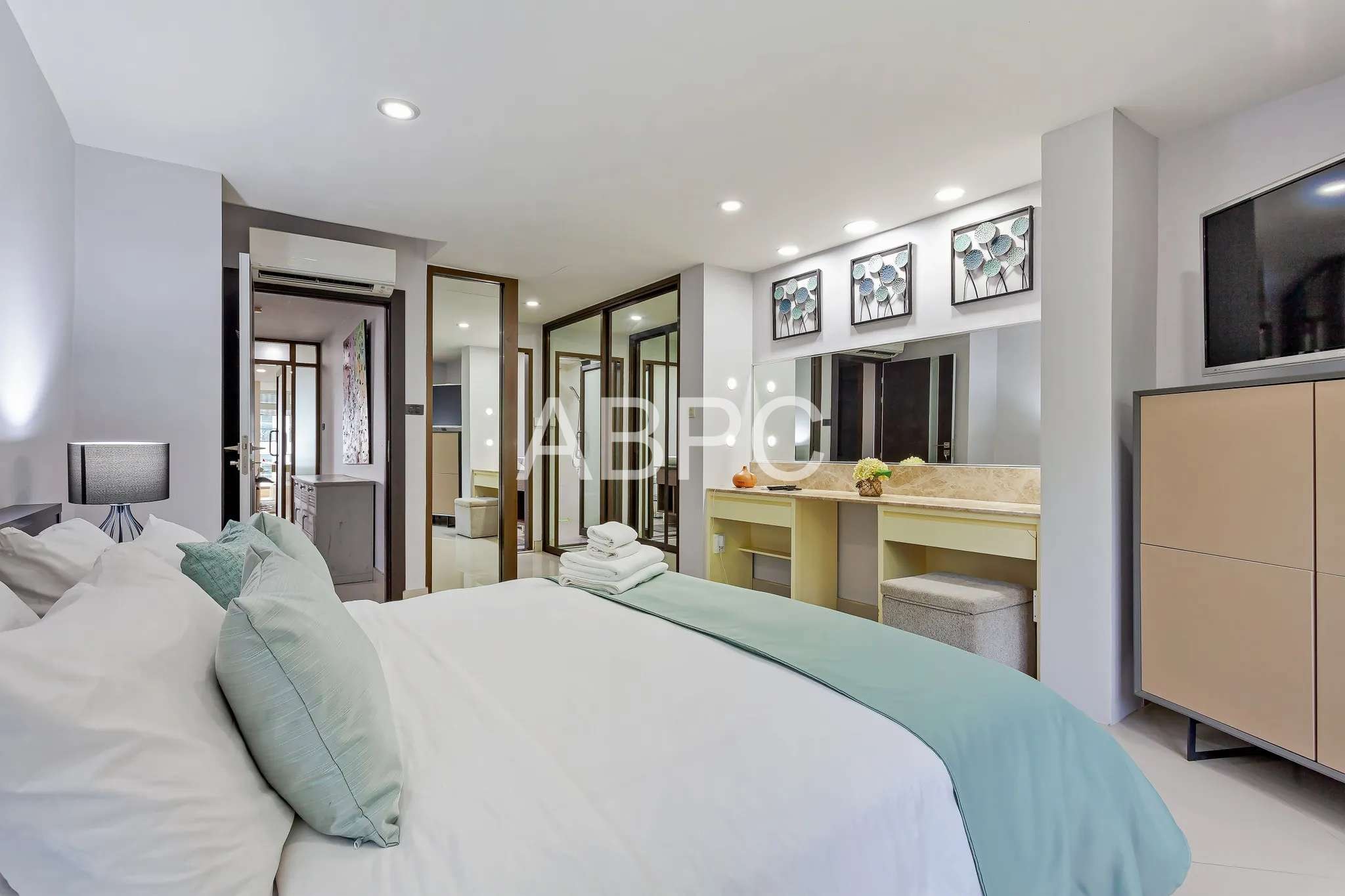 2 Bed 2 Bath in Pratumnak CR2314 photo 3