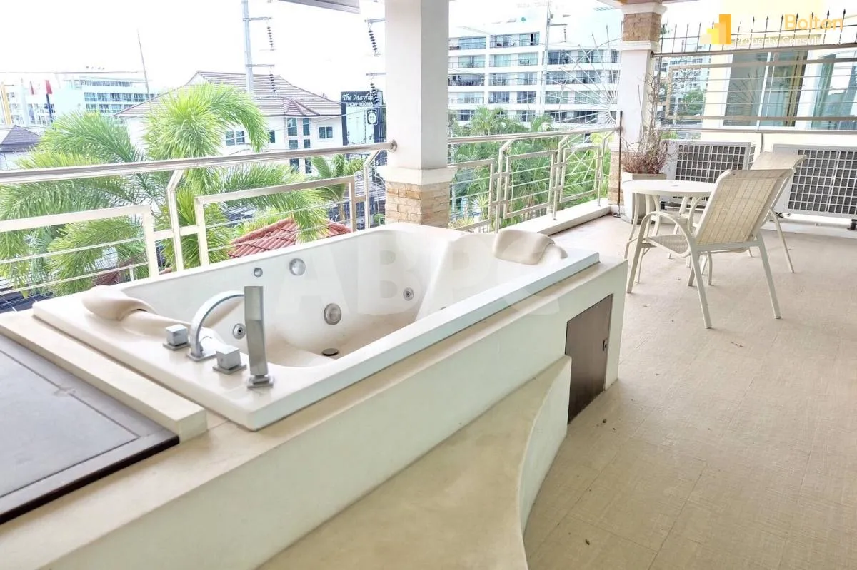 2 Bed 2 Bath Condo in Pratumnak photo 15