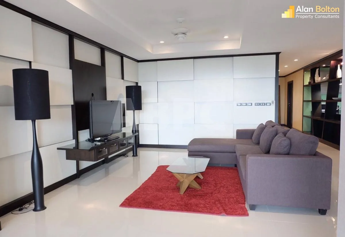 2 Bed 2 Bath Condo in Pratumnak photo 17