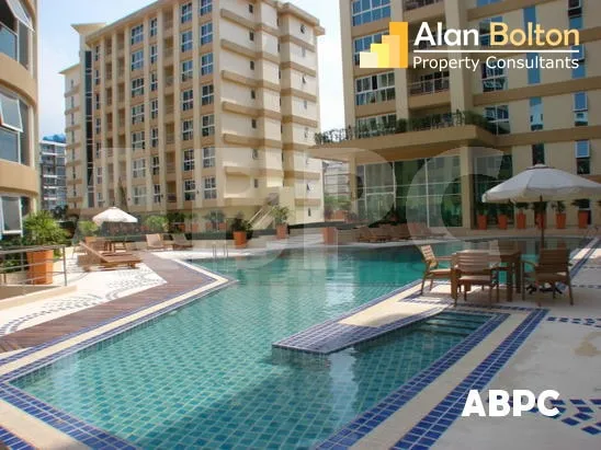 Newly Renovated Large 1 Bed 1 Bath Condo In Central Pattaya