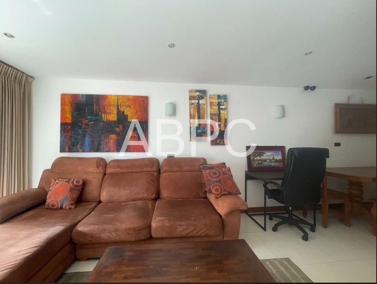 Pattaya Heights 1 Bed in Pratumnak For Rent or Sale photo 6