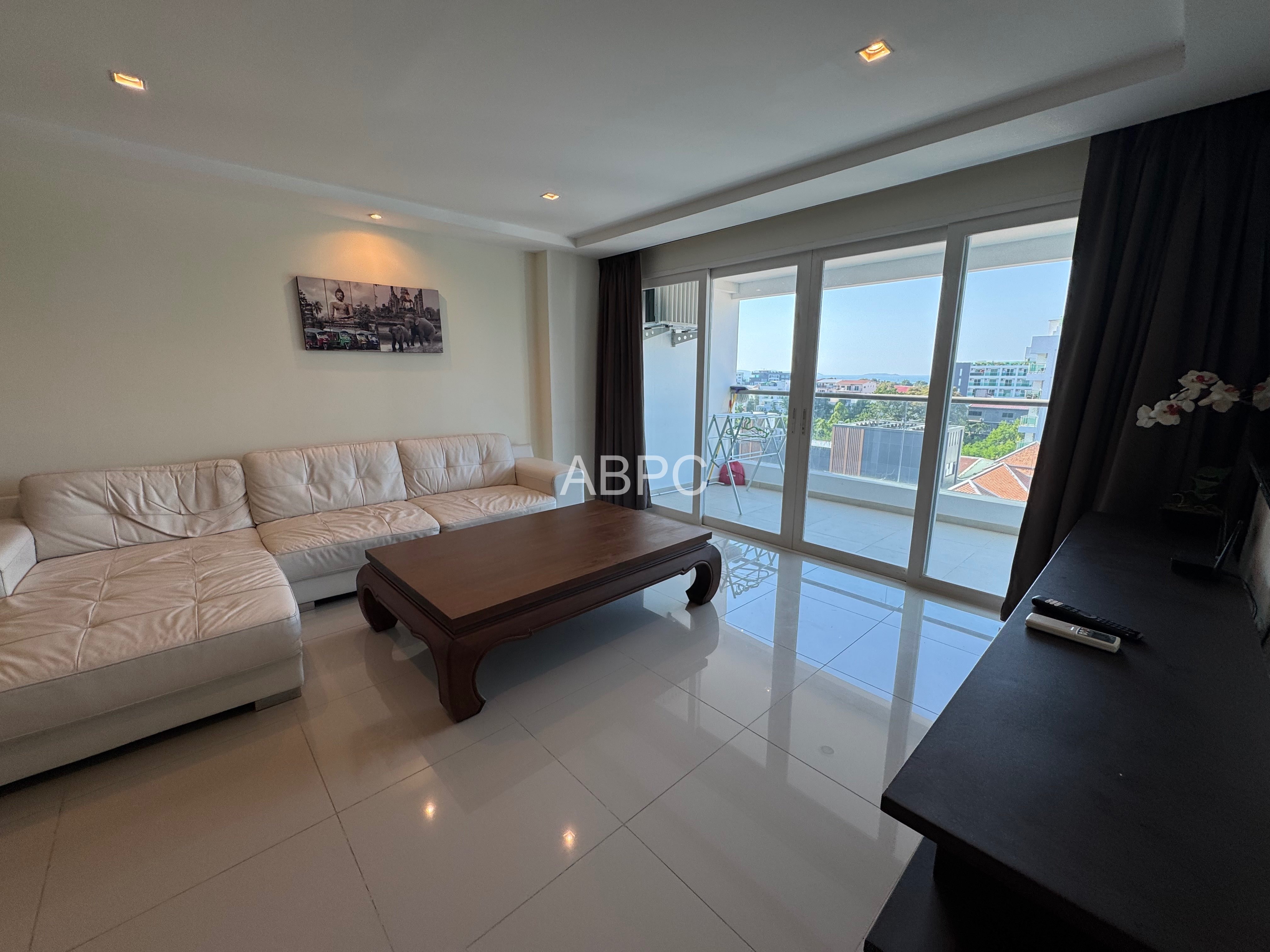 Large 2 Bed 2 Bath Condo In Pratumnak