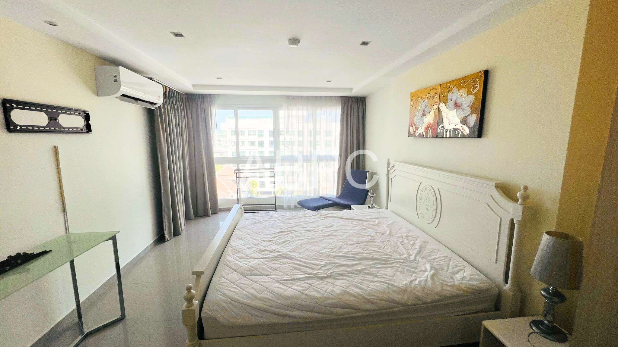 Large 2 Bed 2 Bath Condo In Pratumnak photo 4