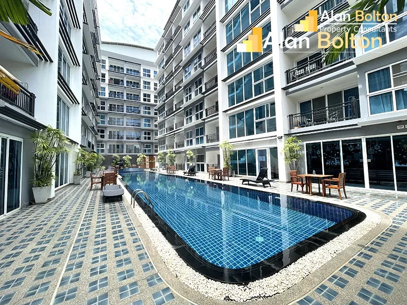 Large City View 1 Bed 1 Bath Condo In Central Pattaya