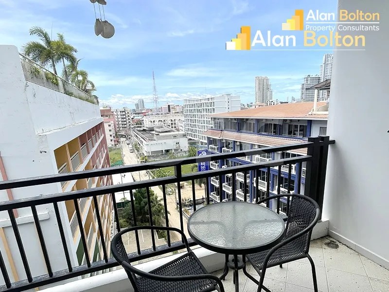 Large City View 1 Bed 1 Bath Condo In Central Pattaya photo 8