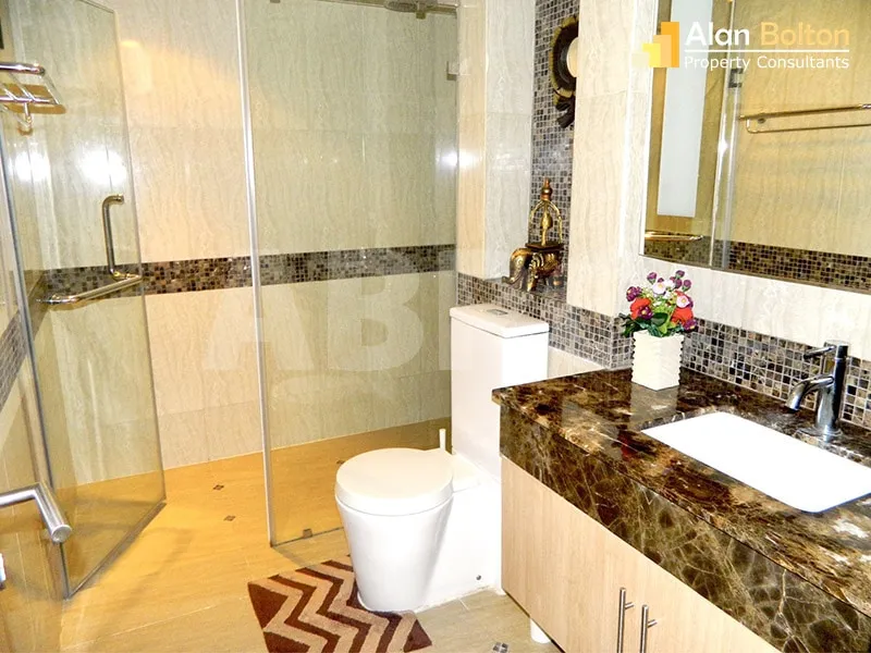 Studio 1 Bathroom in Pratumnak in The Cliff photo 6