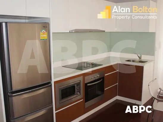 1 Bed 1 Bath in Wong Amat CR3077 photo 3
