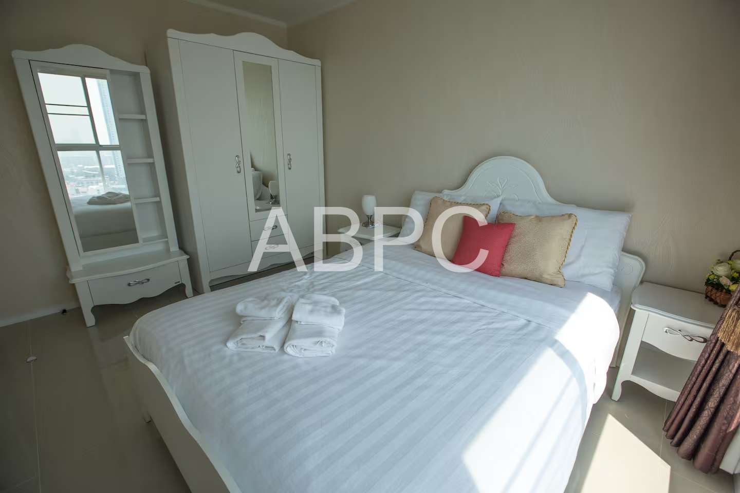 Front Facing Beachfront Ocean View 3 Bedroom 3 Bathroom Condo in Jomtien photo 10