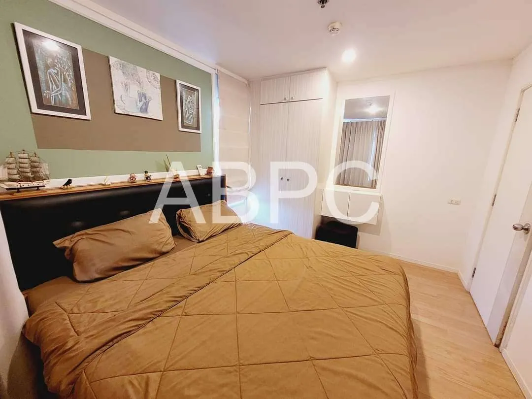 1 Bed 1 Bath in Wong Amat CR3282 photo 2