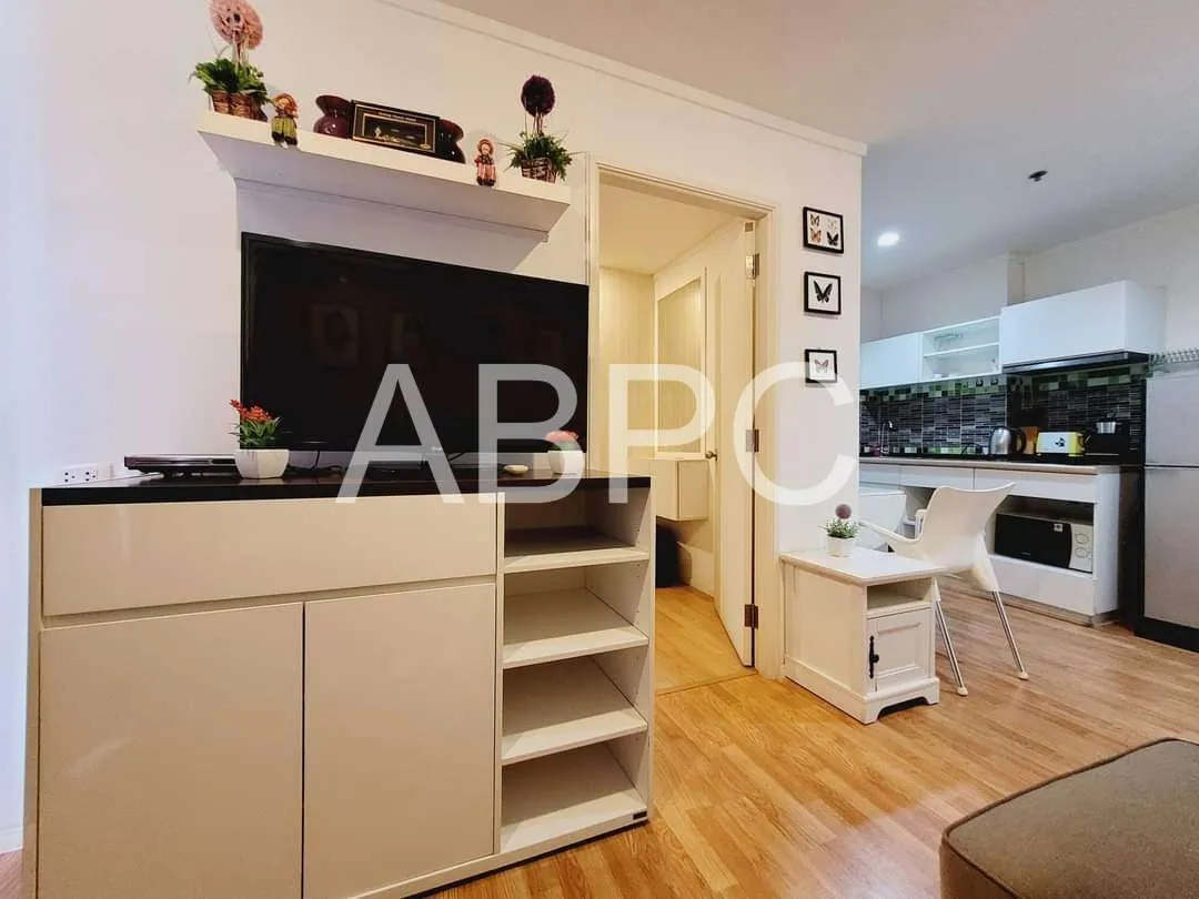 1 Bed 1 Bath in Wong Amat CR3282 photo 5