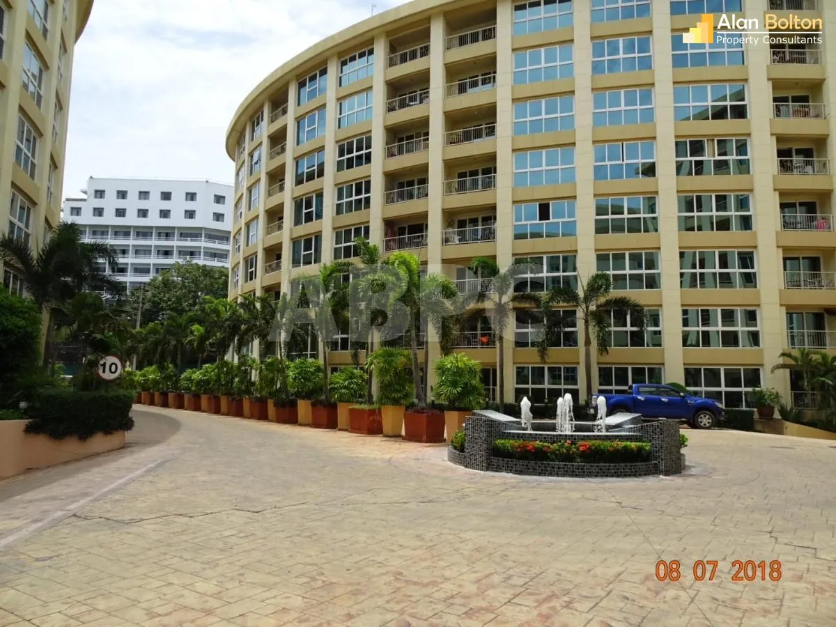 1 Bath in Central Pattaya CR3295 photo 4