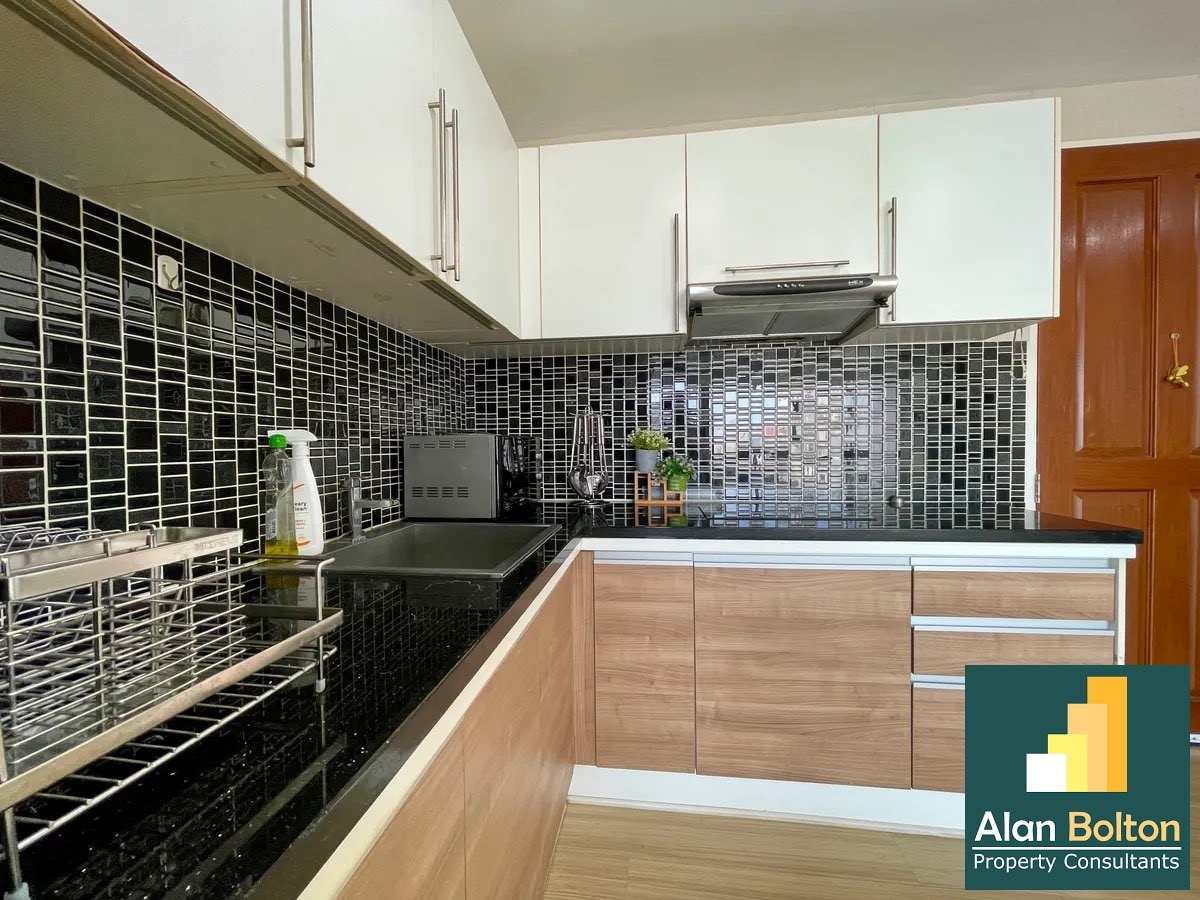 A large 1 Bed Condo In Central Pattaya photo 10