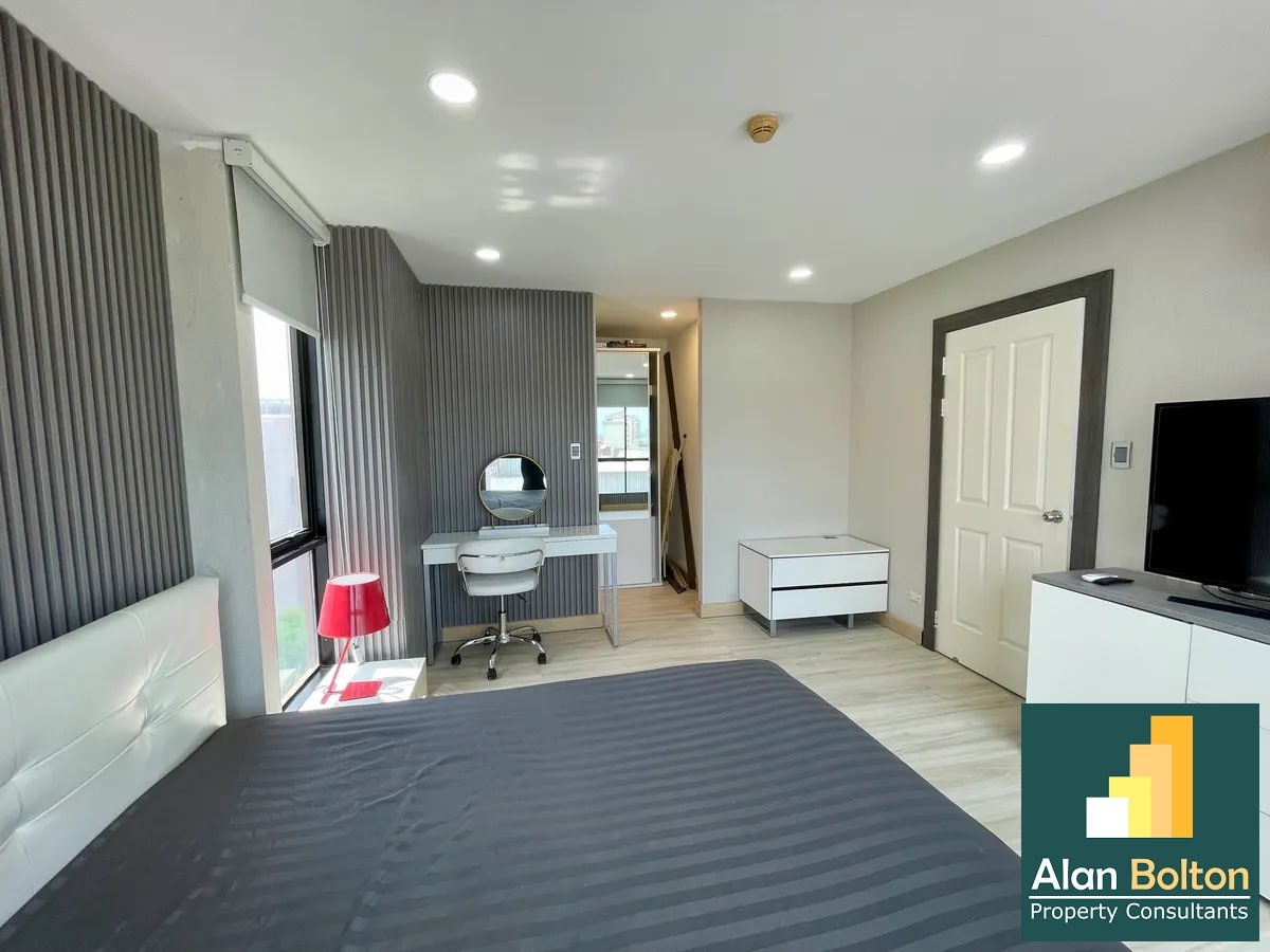 A large 1 Bed Condo In Central Pattaya photo 4