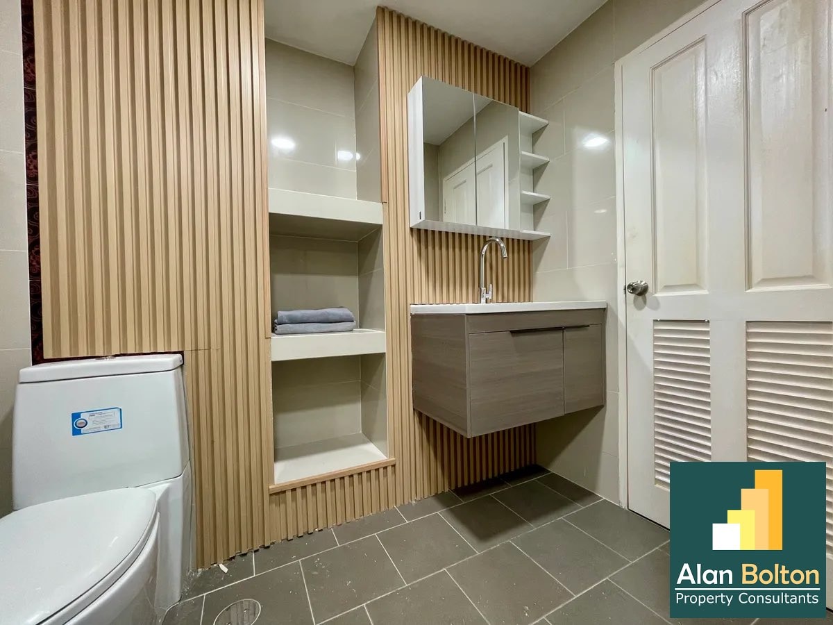 A large 1 Bed Condo In Central Pattaya photo 16