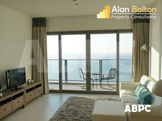1 Bed 1 Bath in Wong Amat CR3484 photo 3