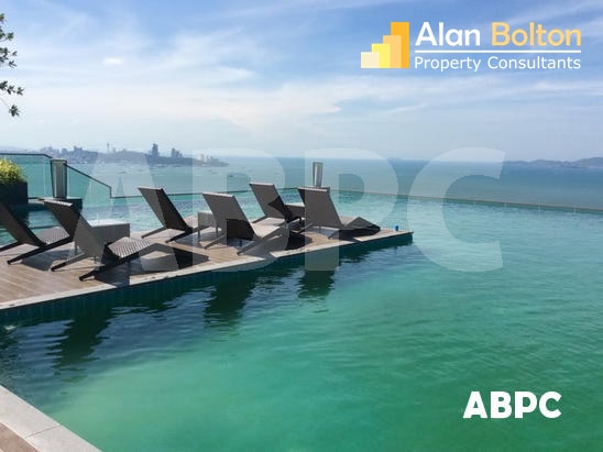 1 Bed 1 Bath in Wong Amat CR4122 photo 2
