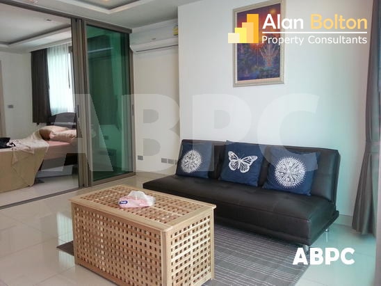 1 Bed 1 Bath in Wong Amat CR4122 photo 3
