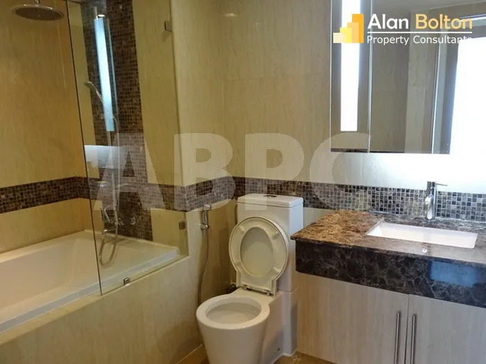 1 Bed 1 Bath in Pratumnak photo 8