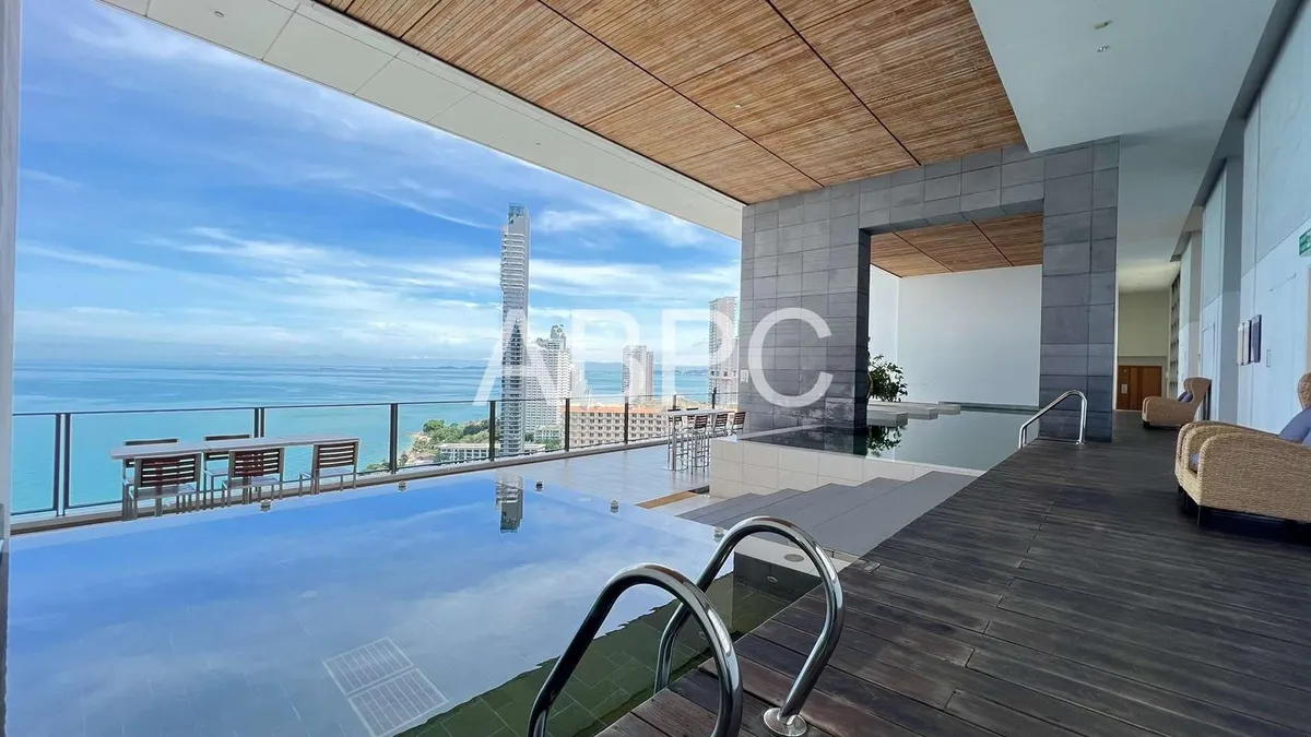 Amazing 4 Bed Condo For Rent in Northpoint photo 13