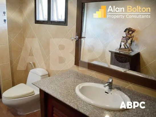 Large Studio Condo In Jomtien photo 4