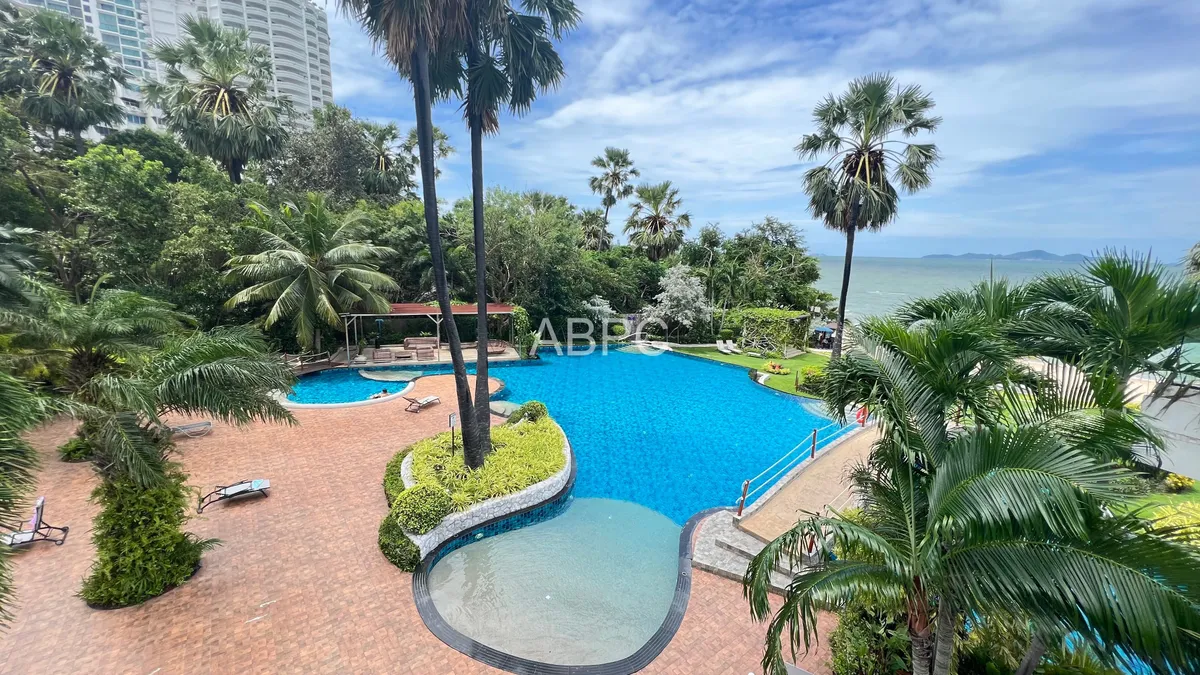 Cheap Studio For Rent in The Palm Wongamat